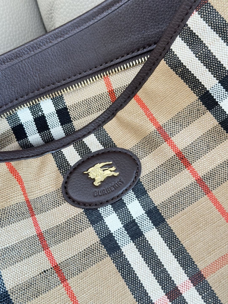 Bv*b*rry hobo bags